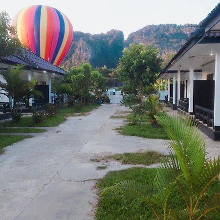 Somsiri Resort Vang Vieng Exterior photo