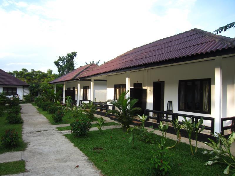 Somsiri Resort Vang Vieng Exterior photo