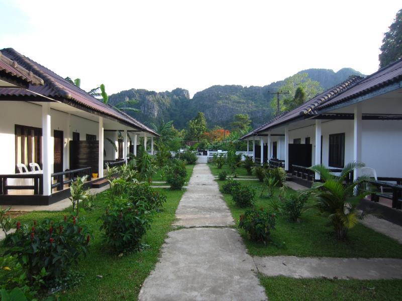 Somsiri Resort Vang Vieng Exterior photo