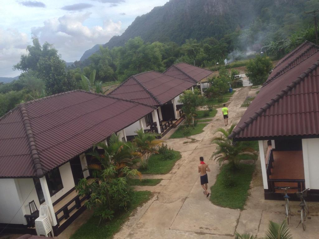 Somsiri Resort Vang Vieng Exterior photo