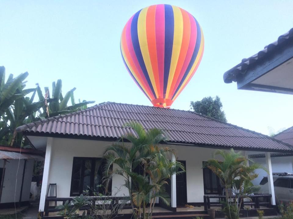 Somsiri Resort Vang Vieng Exterior photo