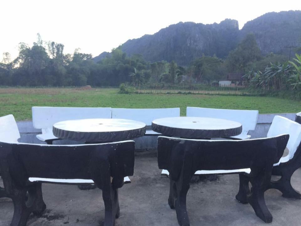 Somsiri Resort Vang Vieng Exterior photo